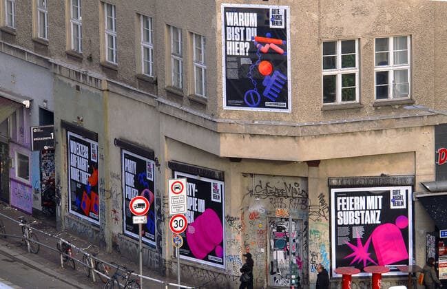 Partyszene im Kiez, KitKat und Sage-Club haben seit 18.12.19 neue Plakataktion gestartet. Gute Nacht Berlin - im Streit mit den Anwohnern im Umfeld.