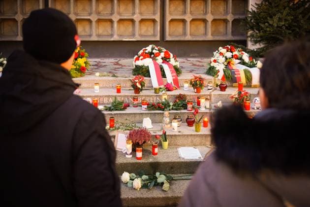News Themen der Woche KW51 News Bilder des Tages 19.12.2019,Berlin,Deutschland,GER, Weihnachtsmarkt rund um die Kaiser-Wilhelm-Gedächtniskirche am Breitscheidplatz. Heute auf dem Tag genau vor drei Jahren fanden bei einem Terroranschlag 12 Personen den Tod. *** 19 12 2019,Berlin,Germany,GER, Christmas Market around the Kaiser Wilhelm Memorial Church at Breitscheidplatz Today on the day exactly three years ago 12 people were killed in a terrorist attack