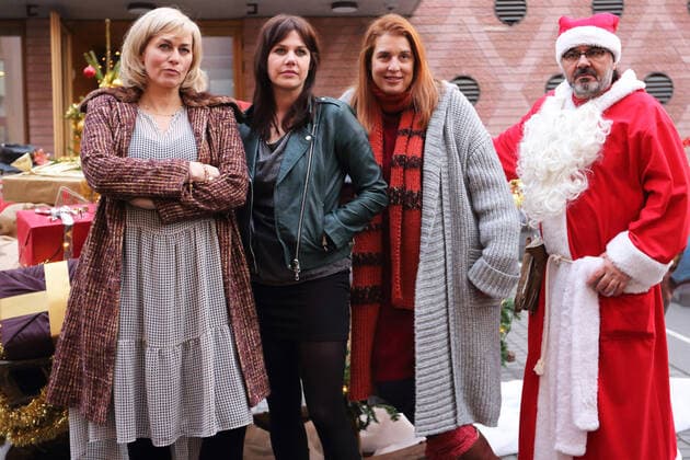 GESINE CUKROWSKI, FELICITAS WOLL, ELENA UHLIG, ANTONIO PUTIGNANO ZDF PRESSETERMIN WEIHNACHTSTOECHTER (AT) FRANKFURT 