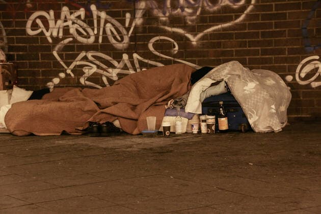 obdachloser unter der s-bahn-brücke wilmersdorf obdachloser unter der s-bahn-brücke wilmersdorf *** homeless person under the s bahn bridge wilmersdorf homeless person under the s bahn bridge wilmersdorf