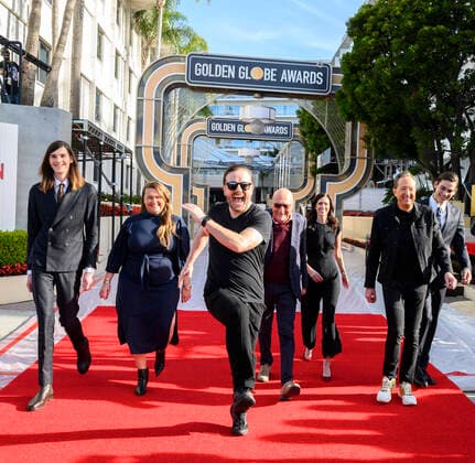 Bilder des Jahres 2020, Entertainment 01 Januar Entertainment Themen der Woche KW01 January 3, 2020, Beverly Hills, California, U.S.: DYLAN BROSNAN, AMY THURLOW, RICKY GERVAIS, LORENTZO SORIA, LINDA GIERAHN, BARRY EDELMAN and LUKE BROSNAN at the Golden Globes Red Carpet Roll Out at the Beverly Hilton in Beverly Hills. Beverly Hills U.S. - ZUMAz03_ 20200103_sha_z03_634 Copyright: xHFPAx