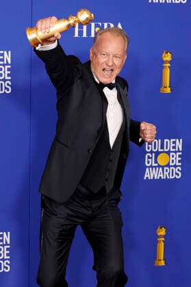 Stellan Skarsgard mit dem Preis für den Besten Schauspieler in einer Nebenrolle in Chernobyl bei der Verleihung der 77. Golden Globe Awards im Beverly Hilton Hotel. Beverly Hills, 05.01.2020 *** Stellan Skarsgard with the award for Best Actor in a supporting role in Chernobyl at the 77 Golden Globe Awards ceremony at the Beverly Hilton Hotel Beverly Hills, 05 01 2020 Foto:xJ.xBlocx xFuturexImage