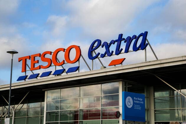 January 6, 2020, London, United Kingdom: A view of Tesco Extra logo outside its store in north London..Thursday 9 Jan 2020 Tesco plc will publish its third quarter and Christmas trading statement. London United Kingdom - ZUMAs197 20200106_zab_s197_040 Copyright: xDinendraxHariax