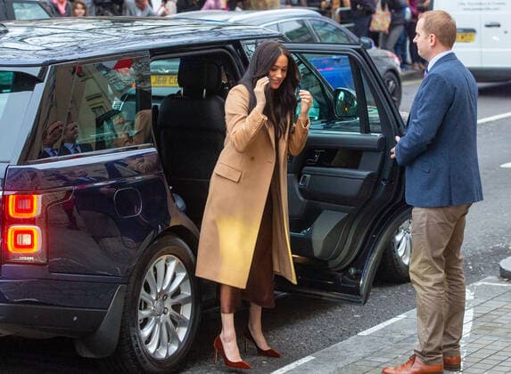 . 07 01 2020. London, United Kingdom. The Duke and Duchess of Sussex visit Canada House to meet with HE. MS. Janette Charette, High Commissioner, as well as the staff to thank them for the warm Canadian hospitality and support they received durung their recent stay in Canada. The Duke and Duchess of Sussex visit Canada House. London.  xMarkxThomasx xi-Imagesx IIM-20610-0002