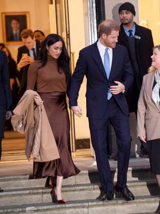 PAP01202304 On their first official engagement in the new year, Prince Harry, Duke of Sussex and Meghan, Duchess of Sussex, visit Canada House in London. Their Royal Highnesses wanted to meet with HE. Ms. Janice Charette, High Commissioner in Canada to the UK as well as staff to thank them for the warm Canadian hospitality and support they received during their recent stay inn Canada. After their meeting the royal couple visit the Canada Gallery to view a special exhibition by Indigenous Canadian artist, Skawennati. Pictured: Prince Harry, Duke of Sussex, Meghan, Duchess of Sussex 249541 2020-01-07 London Markle, Meghan (Duchesse de Sussex)  Copyright: xPapixsx xStarfacex STAR_249541_001