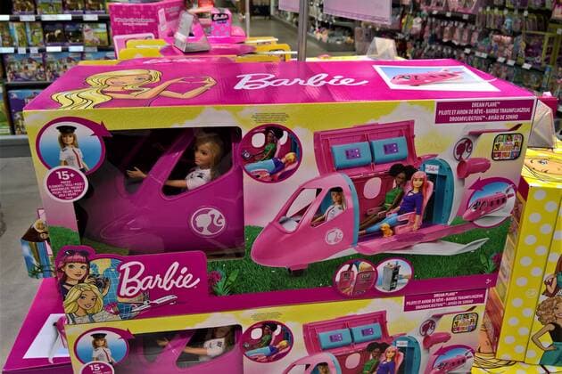 Barbie Puppen von Matell. Foto: Dream Plain - Spielzeug in einem Warenhaus (Spielzeugabteilung)
