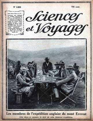 MONT EVEREST Les membres de l expedition anglaise du mont Everest : expedition de Charles Granville Bruce et George Mallory. Couverture de la revue Sciences et Voyages n°189 du 12 avril 1923. Photographie anonyme. Credit : Collection KHARBINE-TAPABOR. *** MONT EVEREST The members of the English Mount Everest expedition of Charles Granville Bruce and George Mallory Cover of the magazine Sciences et Voyages n°189 of April 12, 1923 Anonymous photograph Credit Collection KHARBINE TAPABOR  KH216375