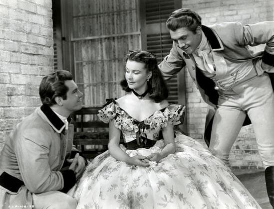 LEIGH Vivian Vivan LEIGH (1913-1967) dans le film Autant en emporte le vent, realise en 1939. Cinema annees 30. Credit : Collection KHARBINE-TAPABOR. *** LEIGH Vivian Vivan LEIGH 1913 1967 in the film Gone with the Wind, made in 1939 Cinema années 30 Credit Collection KHARBINE TAPABOR  KH261451