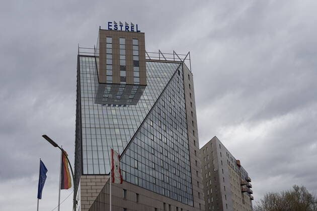 Estrel Hotel in der Sonnenallee 225 in Berlin Neukölln