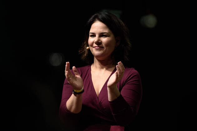 Berlin, Jubiläumsfeier 30 40 Jahre BÜNDNIS 90 DIE GRÜNEN Deutschland, Berlin - 10.01.2020: Im Bild ist Annalena Baerbock (Bundesvorsitzende der Grünen) zu sehen. Berlin Motorwerk Berlin Deutschland