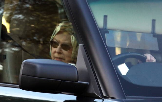 Bilder des Jahres 2020, Entertainment 01 Januar Entertainment Bilder des Tages Queen Elizabeth II is seen at Sandringham, just days after the shock announcement that Prince Harry (Duke of Sussex) and Meghan Markle (Duchess of Sussex) made about stepping back from their official duties. Her Majesty is on her winter holiday at Sandringham, Norfolk, UK, on January 11, 2020. 