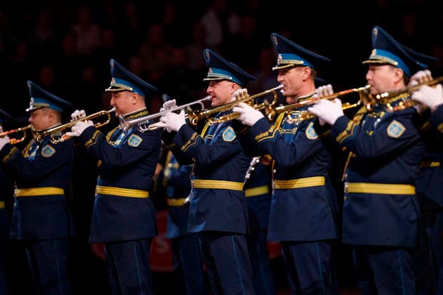 Teilnehmer aus Kasachstan bei der Musikparade 2020 in der Lanxess-Arena. Köln, 11.01.2020