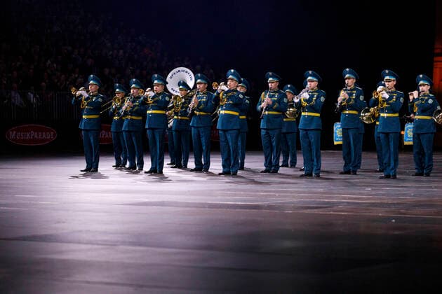 Teilnehmer aus Kasachstan bei der Musikparade 2020 in der Lanxess-Arena. Köln, 11.01.2020