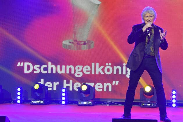 SMAGO AWARD zu 50 Jahre Hitparade SMAGO Gewinner Peter Orloff, Dschungelkoenig der Herzen zur Preisverleihung SMAGO AWARD 2020 zu 50 Jahre Hitparade in Berlin am 12.01.2020