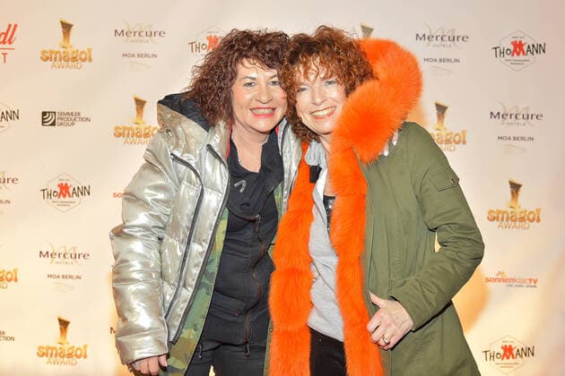 SMAGO AWARD zu 50 Jahre Hitparade Nusiker DUO Cora von dem Bottlenberg, Swetlana von dem Bottlenberg Ankunft zur Preisverleihung SMAGO AWARD 2020 zu 50 Jahre Hitparade in Berlin am 12.01.2020