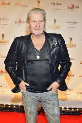SMAGO AWARD zu 50 Jahre Hitparade Johnny Logan Ankunft zur Preisverleihung SMAGO AWARD 2020 zu 50 Jahre Hitparade in Berlin am 12.01.2020