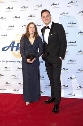 Melanie Leonhard mit Begleitung beim 14. Neujahrsempfang Ahoi 2020 im Hotel Hyperion. Hamburg, 11.01.2020
