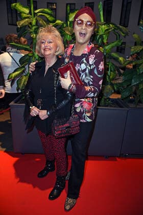 Stefanie Simon, Julian F. M. Stoeckel beim SMAGO Award 2020 im Mercure Hotel Moa in Berlin am 12.01.2020