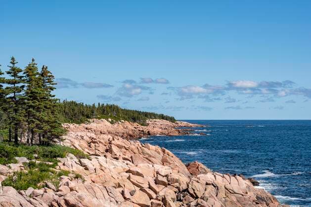  Küstenlandschaft an der Ostküste von Cape-Breton-Highlands-Nationalpark, Ingonish, Nova Scotia, Kanada, Nordamerika *** Coastal landscape on the east coast of Cape Breton Highlands National Park, Ingonish, Nova Scotia, Canada, North America Copyright: imageBROKER/MarkusxKeller ibxmkl05089050.jpg