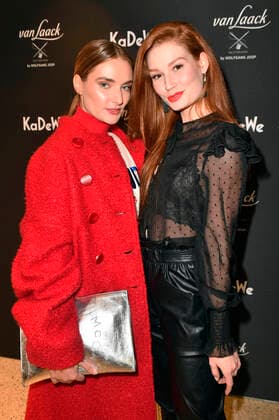 Marie von den Benken und Jana Heinisch bei der Van Laack Meisterwerk by Wolfgang Joop Fashion Show auf der Berlin Fashion Week Autumn Winter 2020 im KaDeWe. Berlin, 14.01.2020