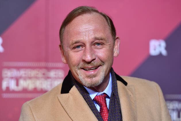 Alexander HELD (Schauspieler), Einzelbild,angeschnittenes Einzelmotiv,Portraet,Portrait,Porträt. 41.Bayerischer Filmpreis 2019-Red Carpet,Roter Teppich,am 17.01.2019 im Prinzregententheater in Muenchen. *** Alexander HELD Actor , single picture,cut single motif,portrait,portrait,portrait 41 Bavarian Film Award 2019 Red Carpet,Red Carpet,on 17 01 2019 at the Prinzregententheater in Munich