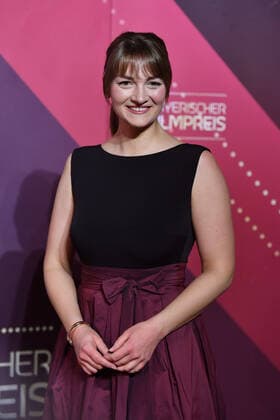 Judith GERLACH (Staatsinisterin fuer Digitales) Einzelbild,angeschnittenes Einzelmotiv,Halbfigur,halbe Figur. 41.Bayerischer Filmpreis 2019-Red Carpet,Roter Teppich,am 17.01.2019 im Prinzregententheater in Muenchen.
