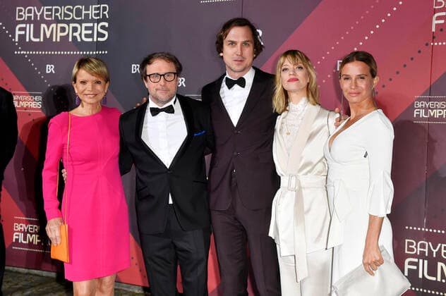 Uschi Glas, Bjarne Mädel, Lars Eidinger, Heike Makatsch und Nadeshda Brennicke bei der Verleihung des 41. Bayerischen Filmpreises 2019 im Prinzregententheater. München, 17.01.2020