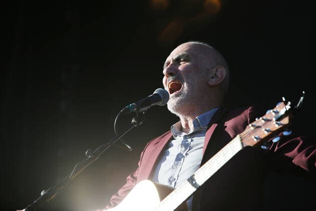 COLD CHISEL BLOOD MOON TOUR TAMWORTH, Paul Kelly during Cold Chisel s The Blood Moon Tour 2020 concert at the Tamworth Country Music Festival, Sunday, 19 January 2020. ( NO ARCHIVING, EDITORIAL USE ONLY, NO USE IN BOOKS WITHOUT CONSENT TAMWORTH NSW AUSTRALIA  Copyright: xPETERxLORIMERx 20200119001443087228