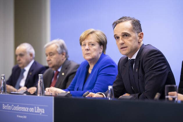 (L-R) Ghassan Salame, Leiter der United Nations Support Mission in Libya (UNSMIL), Antonio Guterres, Generalsekretaer der Vereinten Nationen, Bundeskanzlerin Angela Merkel, CDU, und Heiko Maas, Bundesaussenminister, aufgenommen im Rahmen der abschliessenden Pressekonferenz zur Libyen-Konferenz im Bundeskanzleramt in Berlin, 19.01.2020. Regierungschefs und Praesidenten aus den Konfliktparteien in Libyen treffen sich fuer Gespraeche in Berlin. Berlin Germany *** L R Ghassan Salame, Head of the United Nations Support Mission in Libya UNSMIL , Antonio Guterres, Secretary General of the United Nations, Chancellor Angela Merkel, CDU, and Heiko Maas, Federal Minister of Foreign Affairs, recorded at the closing press conference of the Libya Conference in the Federal Chancellery in Berlin, 19 01 2020 Heads of Government and Presidents of the conf Copyright: xFlorianxGaertner photothek.netx