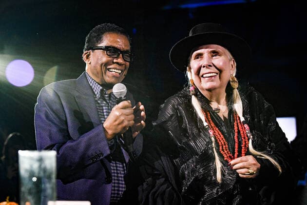 January 18, 2020, Anaheim, CA, US: Herbie Hancock introduces Joni Mitchell as she given The Les Paul Innovation Award during the 35th Annual NAMM TEC Awards at the Hilton Anaheim on Saturday, January 18, 2020 NAMM Technical Excellence & Creativity Awards January 18th, 2020, Anaheim CA. Anaheim US - ZUMAs196 20200118_zap_s196_005 Copyright: xDavexSafleyx