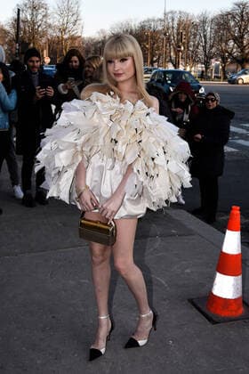 Kim Petras - Arrivees au defile Alexandre Vauthier a Paris CELEBRITES : Defile Alexandre Vauthier - Paris Fashion Week - 21 01 2020 FedericoPestellini Panoramic 