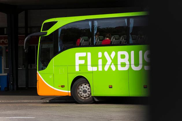 Stehender Flixbus am ZOB in Berlin am 17.05.2018