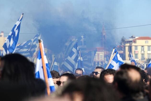 Bilder des Jahres 2020, News 01 Januar News Themen der Woche KW04 News Bilder des Tages January 22, 2020, Lesvos Island, Greece: Protesters take part in a rally outside the Municipality of Mytilene, on the northeastern Aegean island of Lesbos. Local residents and business owners have launched a day of protest on the Greek islands hardest hit by migration, demanding the Greek government ease severe overcrowding at refugee camps. Lesvos Island Greece - ZUMAe114 20200122_zaa_e114_003 Copyright: xEurokinissix