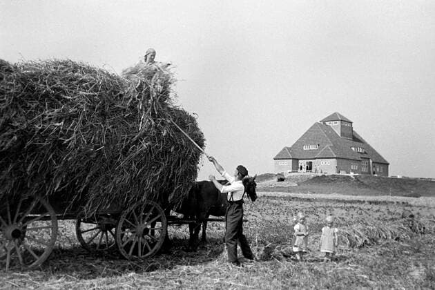 Adolf-Hitler-Koog Adolf-Hitler-Koog in Schleswig-Holstein, 1936. Adolf Hitler Koog in Schleswig-Holstein, 1936., Deutschland Copyright: ErichxAndres UnitedArchives6202670
