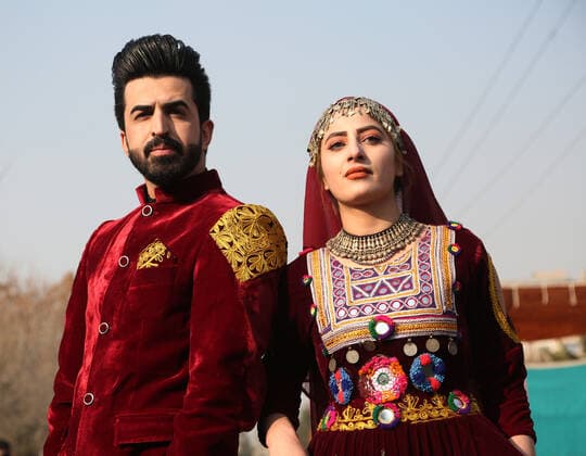 (200123) -- KABUL, Jan. 23, 2020 (Xinhua) -- Models present traditional costumes during a street fashion show in Kabul, Afghanistan, Jan. 23, 2020. (Xinhua Rahmatullah Alizadah) AFGHANISTAN-KABUL-FASHION SHOW 