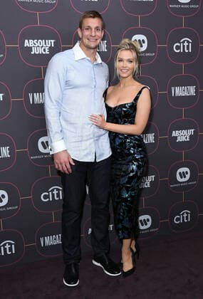 23 January 2020 - Hollywood, California - Rob Gronkowski, Camille Kostek. Warner Music Group Pre-Grammy Party 2020 held at Hollywood Athletic Club. Photo Credit: Birdie Thompson AdMedia 250247 2020-01-23 California Hollywood Etats-Unis  Copyright: xAdMediax STAR_250247_054