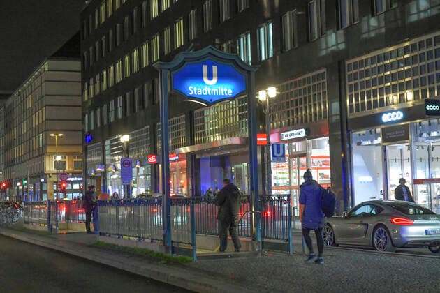 U-Bahnhof-Stadtmitte, Friedrichstraße, Mitte, Berlin, Deutschland