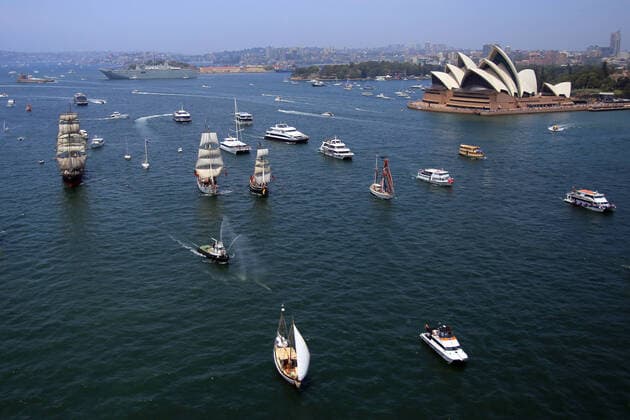 Bilder des Jahres 2020, News 01 Januar News Themen der Woche KW04 News Bilder des Tages AUSTRALIA DAY TALL SHIP RACE, Historic tall ships race from Bradleys Head towards the Sydney Harbour Bridge during Australia Day celebrations in Sydney, Sunday, January 26, 2020. ( NO ARCHIVING, EDITORIAL USE ONLY, NO USE IN BOOKS WITHOUT CONSENT SYDNEY NSW AUSTRALIA  Copyright: xSTEVENxSAPHOREx 20200126001444548620