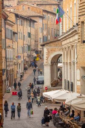 Piazza della Repubblica, Urbino, Marche, Italy, Europe Copyright: ProCip 1292-1566