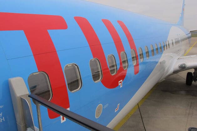 TUI Boeing Maschine auf dem Rollfeld vom Fluhafen Hannover-Langenhagen - Startbereit für 4,5 Stundenflug nach Fuerteventura - gesehen am 06.01.2020