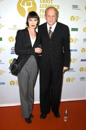 Ulrich Tukur mit Ehefrau Katharina John bei der 62. Verleihung vom Ernst-Lubitsch-Preis 2020 im Kino Babylon. Berlin, 29.01.2020 *** Ulrich Tukur with his wife Katharina John at the 62nd presentation of the Ernst Lubitsch Prize 2020 in the Babylon cinema Berlin, 29 01 2020 Foto:xN.xKubelkax xFuturexImage