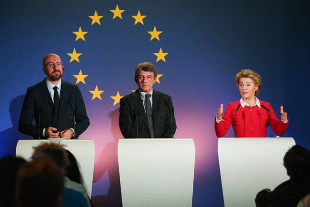 Bilder des Jahres 2020, News 01 Januar News Themen der Woche KW05 News Bilder des Tages (200131) -- BRUSSELS, Jan. 31, 2020 -- European Commission President Ursula von der Leyen (R), European Parliament President David Sassoli (C) and President of the European Council Charles Michel attend a press conference on the future of Europe at the Parlamentarium in Brussels, Belgium, Jan. 31, 2020. The United Kingdom s (UK) withdrawal agreement will enter into force upon the UK s exit from the EU on Friday night, ending the country s 47-year membership. ) (PORTRAITS)BELGIUM-BRUSSELS-EU-LEADERS-BREXIT ZhengxHuansong 