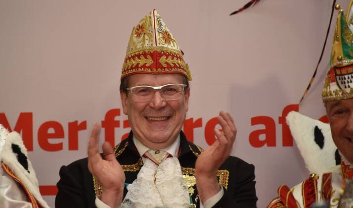 Festkomitee-Präsident Christoph Kuckelkorn posiert am 31.01.2020 in Köln bei der Präsentation des DB Regio NRW S-Bahn Sonderzug mit Karneval Wimmel Bilder.