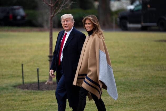 Bilder des Jahres 2020, Entertainment 01 Januar Entertainment Bilder des Tages United States President Donald J. Trump walks across the South Lawn to Marine One as he and First lady Melania Trump depart the White House in Washington D.C., U.S., on Friday, January 31, 2020, for a weekend trip to Mar-a-Lago. Copyright: xÂ©2020xConsolidatedxNewsxPhotosxxxAllxRightsxReservedx