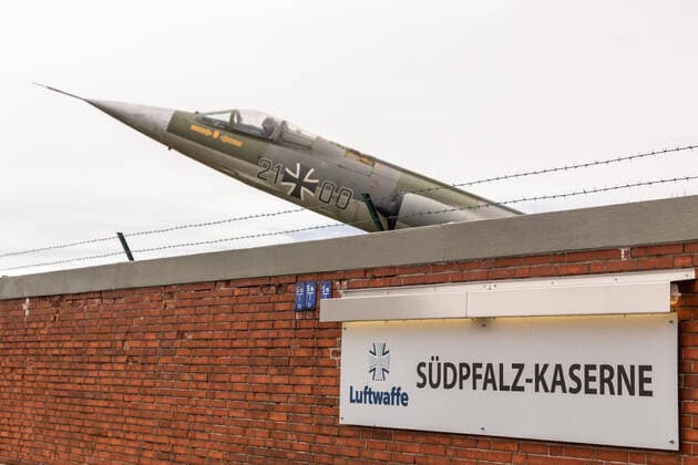 February 1, 2020, Germersheim, Rheinland-Pfalz, Germany: Barrack gates SÅ¸dpfalz Barracks, Germersheim, Germany, 1 Feb 2020 Germersheim Germany  - ZUMAr152 20200201_zaa_r152_019 Copyright: xPaulxNeedhamx xRmvx