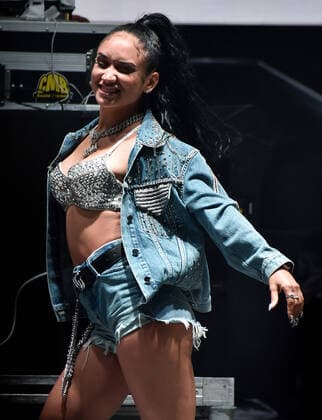 February 1, 2020, Miami, FL, USA: MIAMI, FLORIDA - FEBRUARY 01: Kali Cass performs during the 2020 Vewtopia Music Festival at Marlin s Park in Miami, Florida. Photo: Alex Pesantes imageSPACE Miami USA - ZUMAs181 20200201_zea_s181_087 Copyright: xImagespacex
