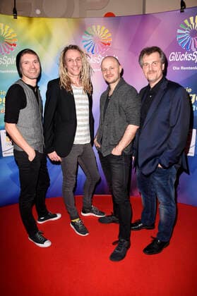 Hannes Wölfel & Band beim GlücksSpirale-Film Award 2019 im GOP-Theater. München, 03.02.2020