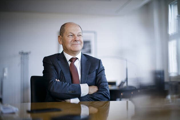 Bundesfinanzminister Olaf Scholz, SPD, aufgenommen im Rahmen eines Interviews in seinem Buero im Finanzministerium. Berlin, 03.02.2020 Berlin Deutschland *** Federal Minister of Finance Olaf Scholz, SPD, recorded during an interview in his office at the Ministry of Finance Berlin, 03 02 2020 Berlin Germany Copyright: xThomasxTrutschel photothek.dex