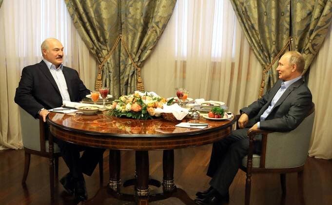 February 7, 2020. - Russia, Sochi. - Belarus President Alexander Lukashenko (left) and Russia s President Vladimir Putin during a meeting at the Laura reception house in Krasnaya Polyana. KremlinxPool