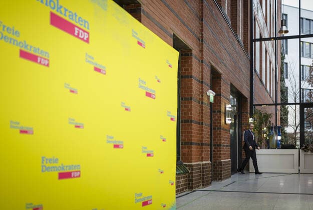 Christian Lindner, FDP-Bundesvorsitzender gibt ein Statement im Hans-Dietrich-Genscher-Haus in Berlin. 07.02.2020. Berlin Deutschland